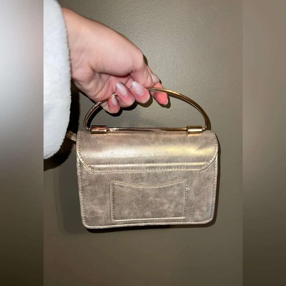 Mini Gold Purse - Picture 4 of 9